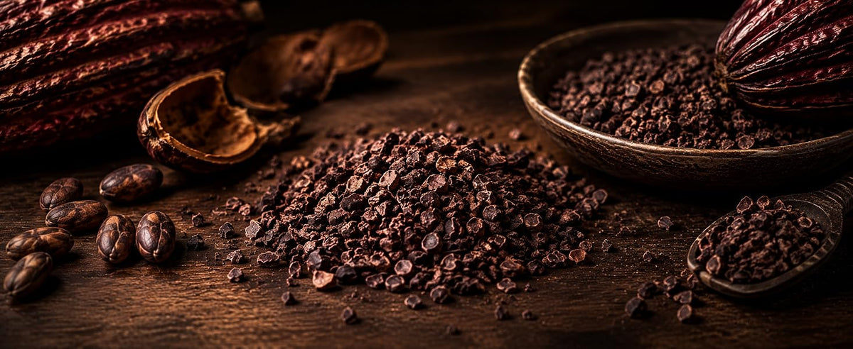 Granos de cacao pelados y triturados para hacer nibs de cacao caseros