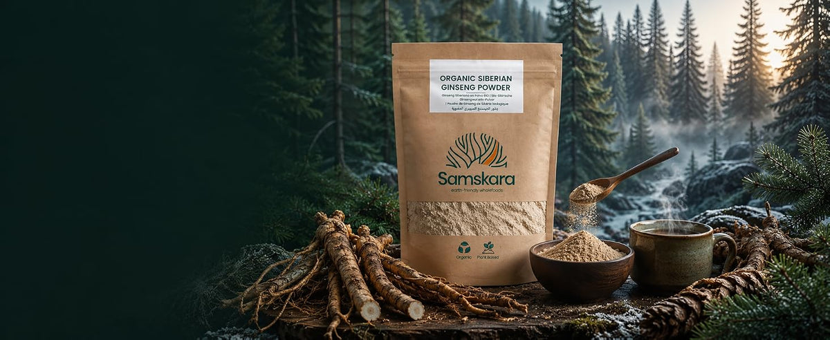Ginseng siberiano BIO en polvo Samskara, raíz de eleuterococo en bolsa kraft entre raíces y bosque de taiga