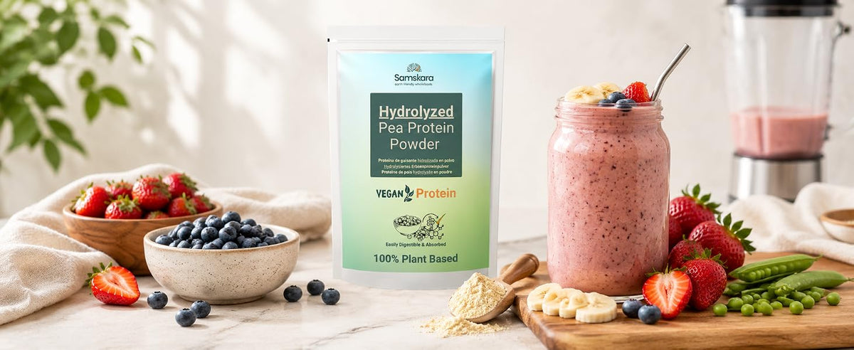 Smoothie de frutas con proteína de guisante hidrolizada en polvo y textura cremosa